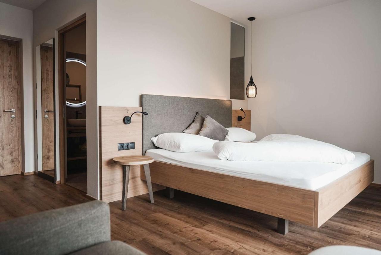 Guesthouse Karnatsch Partschins Exteriör bild